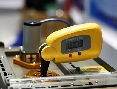 DY-69高精度數字溫度計