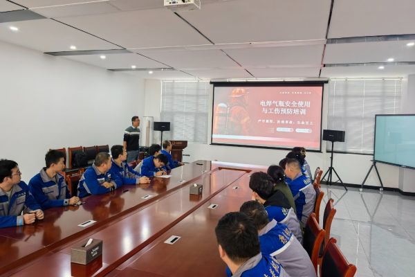 規范操作流程，共筑安全防線(xiàn)—泰安德美機電成功舉辦工傷預防專(zhuān)題培訓